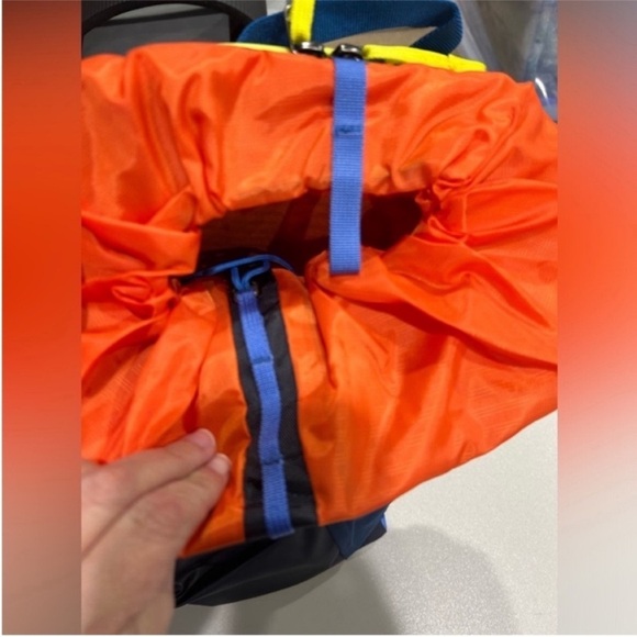 Cotopaxi Moda 20L Backpack Cada Día Graphite Cinch-top Closure Laptop Sleeve NWT - Picture 7 of 11